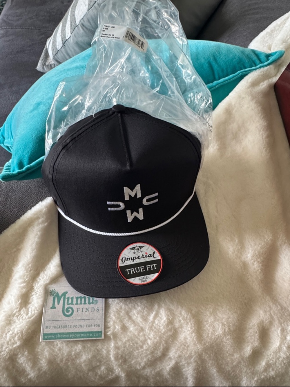 Show Me Your MuMu Black Rope-Trim Embroidered Logo Cap